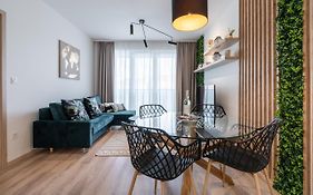 Westside River Apartment